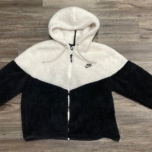 Soft and warm Nike Sherpa zip up